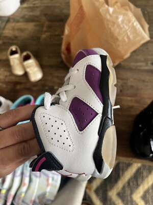 Toddler Nike Air Jordan Retro “vivid Pink” Purple white Size 5c