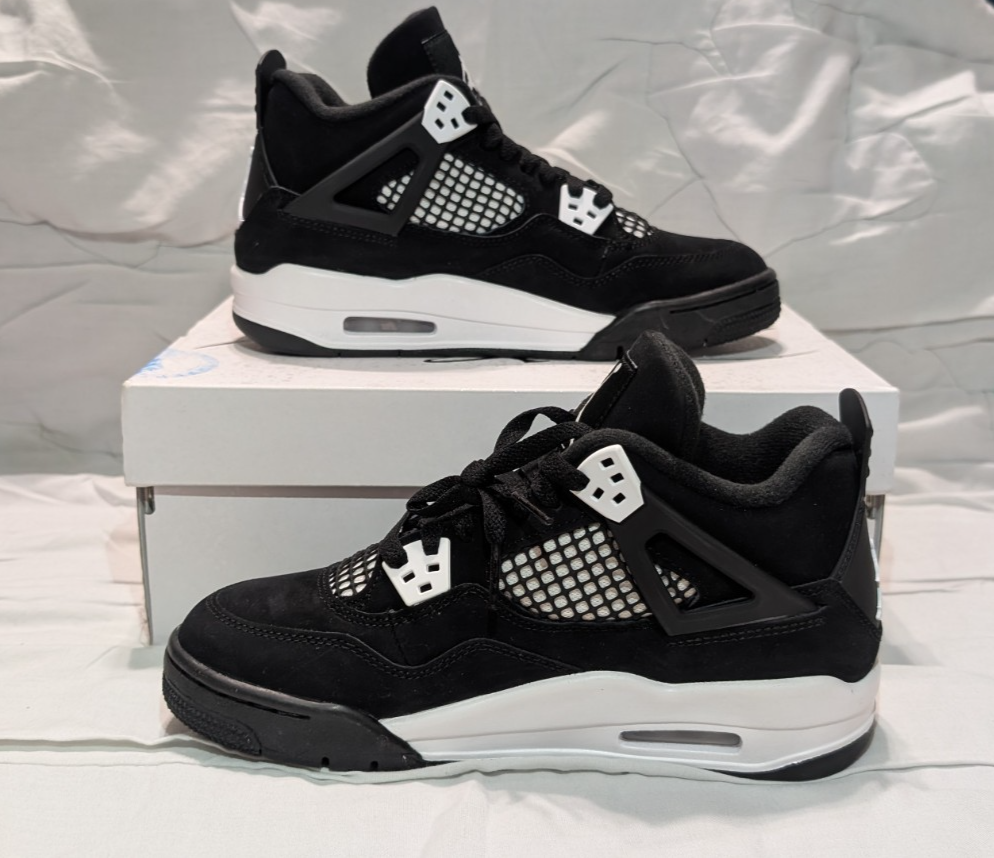 NEW* Air Jordan 4 Retro GS 