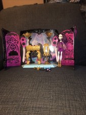 Y2K Monster High 13 Wishes Spectra Vondergeist DJ Party Lounge set & doll