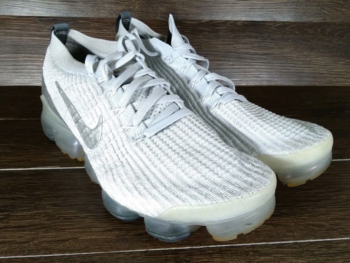 Men 9.5  NIKE 2019 AIR VAPORMAX 3 AJ6900-101 PLATINUM  MAX SAFARI PRESTO PLUS 97 — product photo 2 of 5