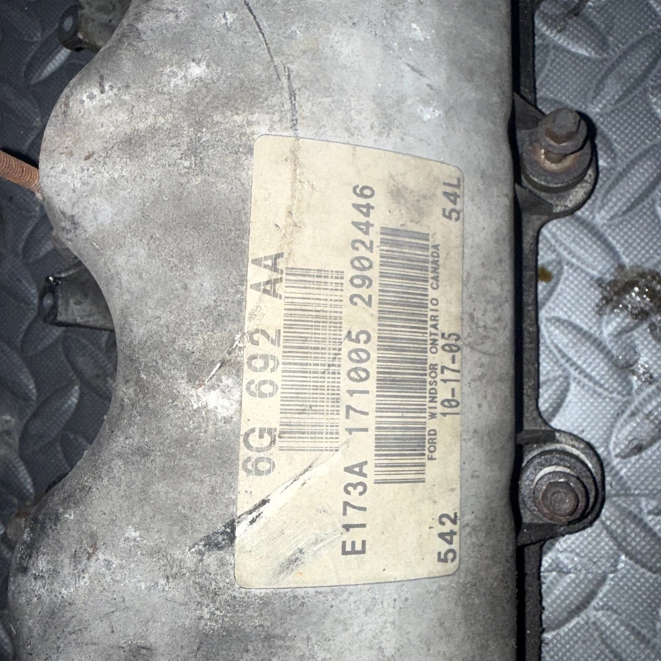 Ford F150 2004-2010 06-010 Mountaineer 07-014 Navegador Izquierdo Válvula Cubierta OEM  Foto 2 de 4