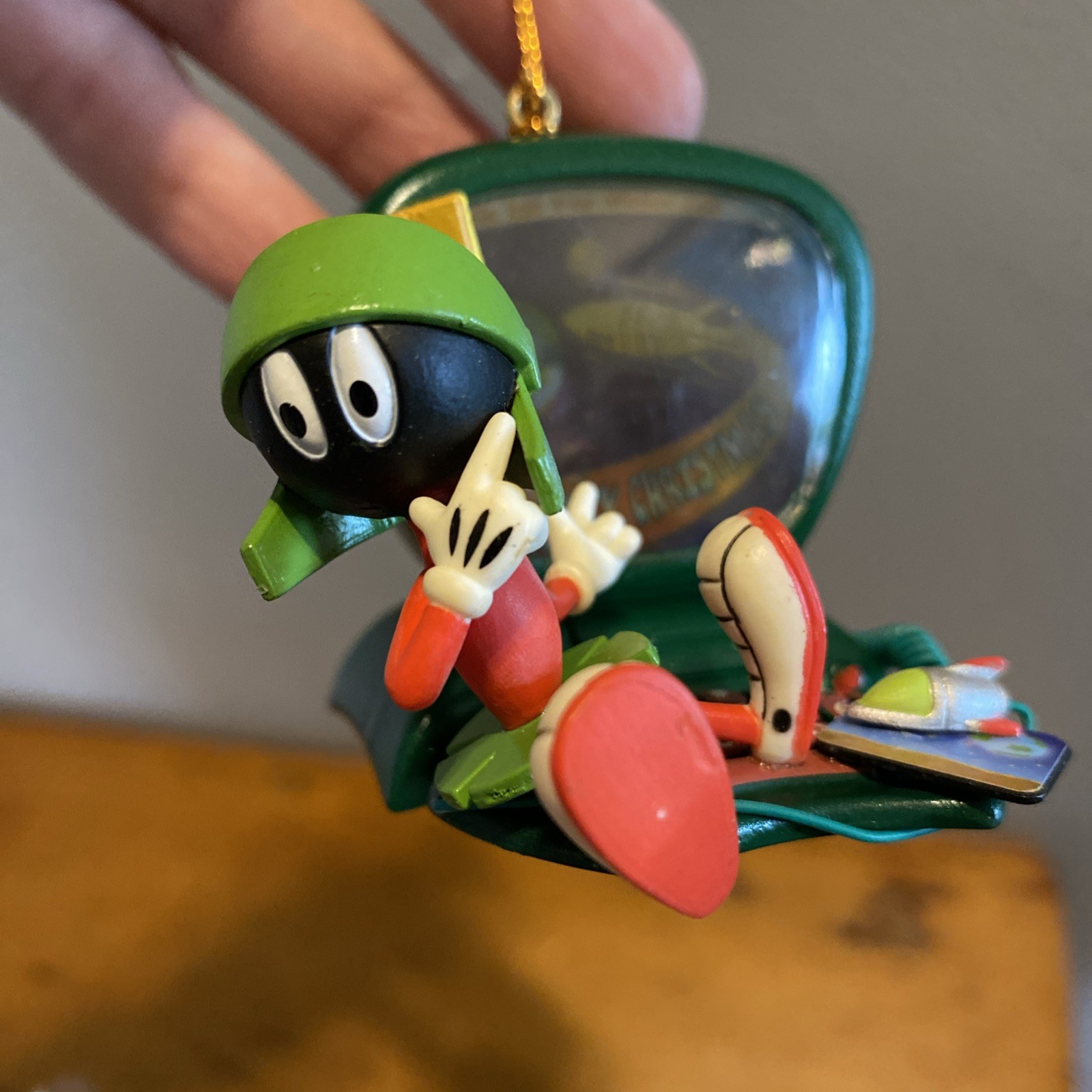 1998 Trevco Looney Tunes Marvin The Martian on Computer Christmas Ornament