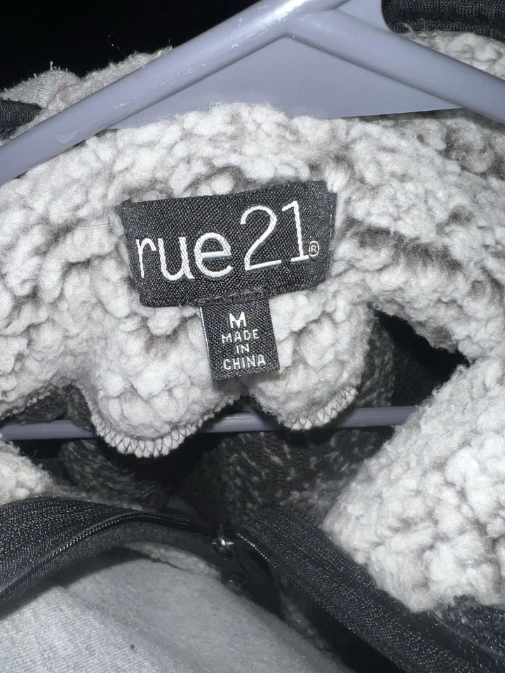 Lã Rue 21 tamanho M cinza com zíper - Imagem 3 de 3