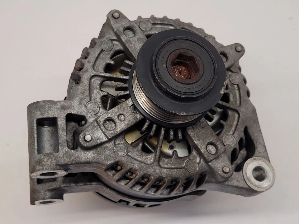 Alternador GMC ACADIA 2013-2017 VIN J 11th Digit Limited 23105717 Foto 2 de 4