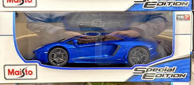SET OF 2 LAMBORGHINI AVENTADOR 1 BLUE & 1 ORANGE 1:18 by MAISTO