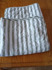 Lot de deux taies d'oreiller taille standard vert sauge et crème rayures neuves