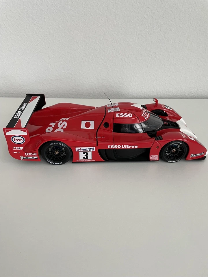 AUTOart 1/18 Toyota GT-1 TS020 #3, 1999 Le Mans 24 Horas  Foto 2 de 4