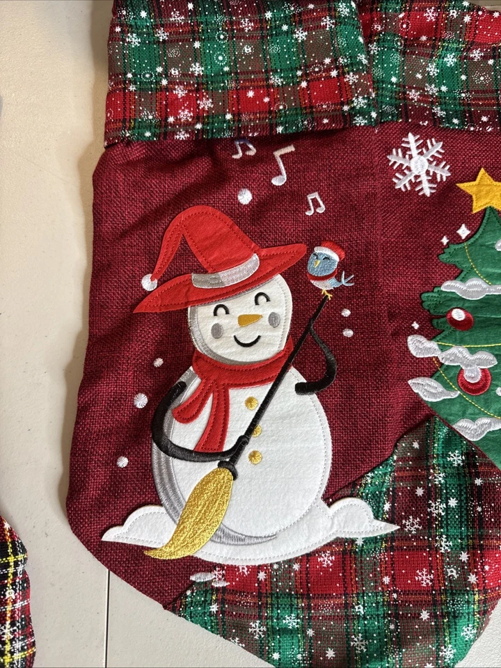 Medias de Navidad Papá Noel, muñeco de nieve, pingüino, árbol a cuadros espacioso lote de 4 Foto 3 de 4