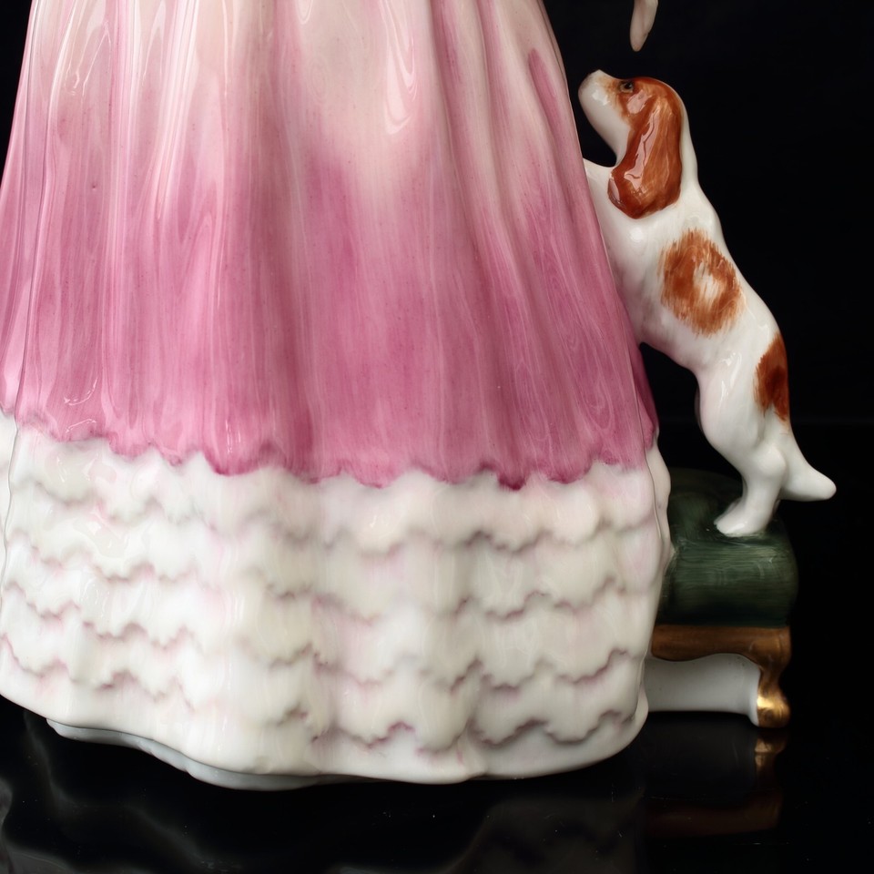 Royal Doulton Figurine Queen Victoria HN3125 Ltd Edition Certificate