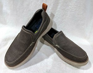 skechers men's relaxed fit slip on