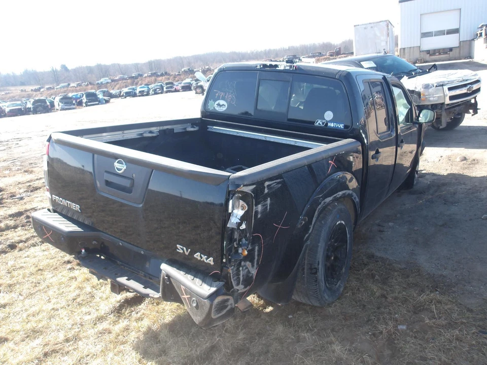 Espejo retrovisor interior delantero central usado se adapta a: Nissan Frontier 2020 con automático Foto 4 de 4
