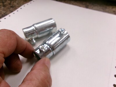2 PCS. RACO 1432 1/2'' EMT TO RIGID CONDUIT COMBINATION SET SCREW COUPLING DR169