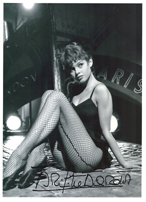 BRIGITTE BARDOT Original Autogramm signiertes Großfoto junges sexy Top Portrait