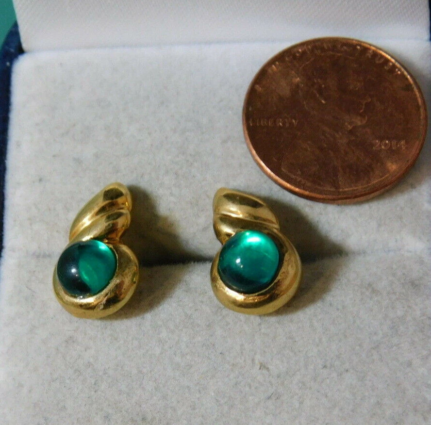 Zierliche Smaragd Grün Glas Strass Perlen Durchbohrt Ohrstecker 2d 107 - Bild 3 von 3