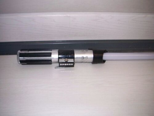 Star Wars Ultimate FX Lightsaber Lichtschwert Anakin Skywalker Darth Vader 2 / 1 - Bild 4 von 6