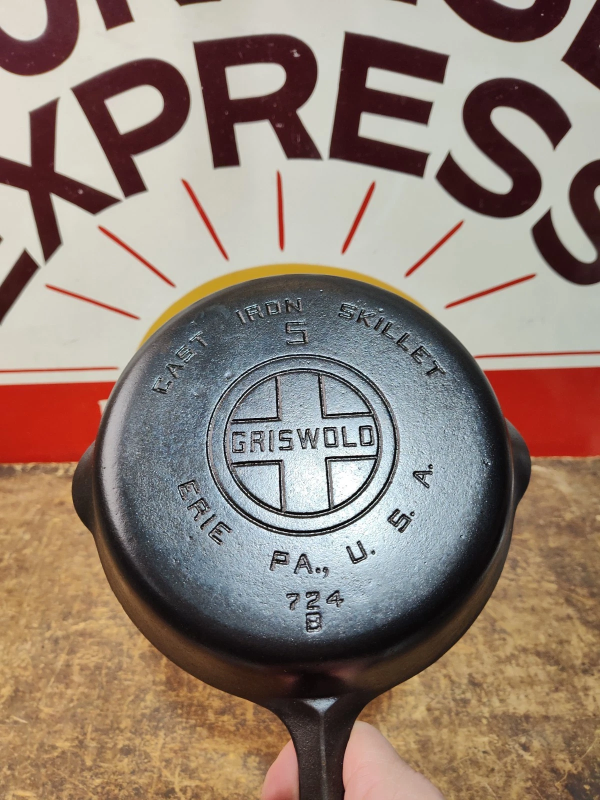 "Fully Restored" GRISWOLD #5 Cast Iron Skillet Pan 8" Large Logo Seasoned Flat