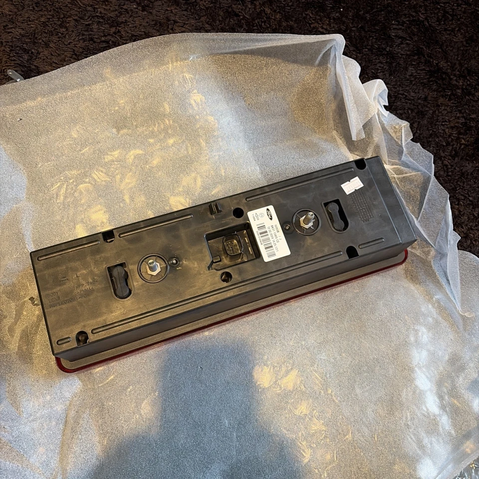 FORD TRANSIT MK4 Rear Left Lamp Assy BK31-13405-CD 1940131 NEW GENUINE - Image 2 of 4