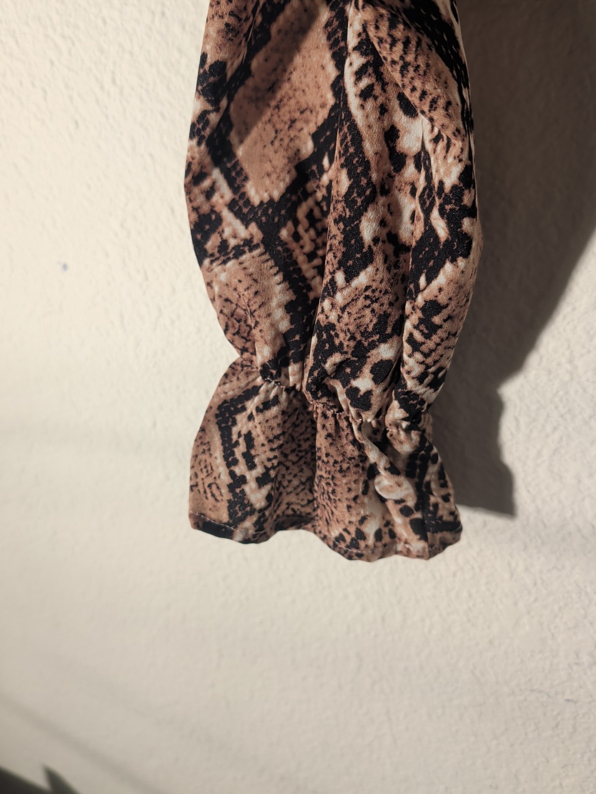 Python Print Blouse Size M V Neck Peplum Hem And … - image 3