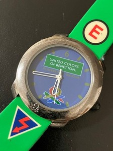 Vintage 1990s United Colors of Benetton Watch 34mm Green White Intl Flags Runs Vintage United Colors Benetton by Bulova Silver Map Vintage  main image 4