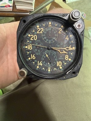 ELGIN / HAMILTON Elapsed Time WWII E- 37500 24HR U.S. Navy 8 Day Flight Clock