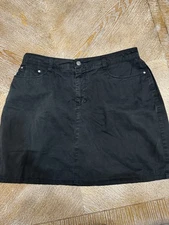 Croft & Barrow Black Classic Fit Skort Sz 10 Pockets Waist 32” Length 17”