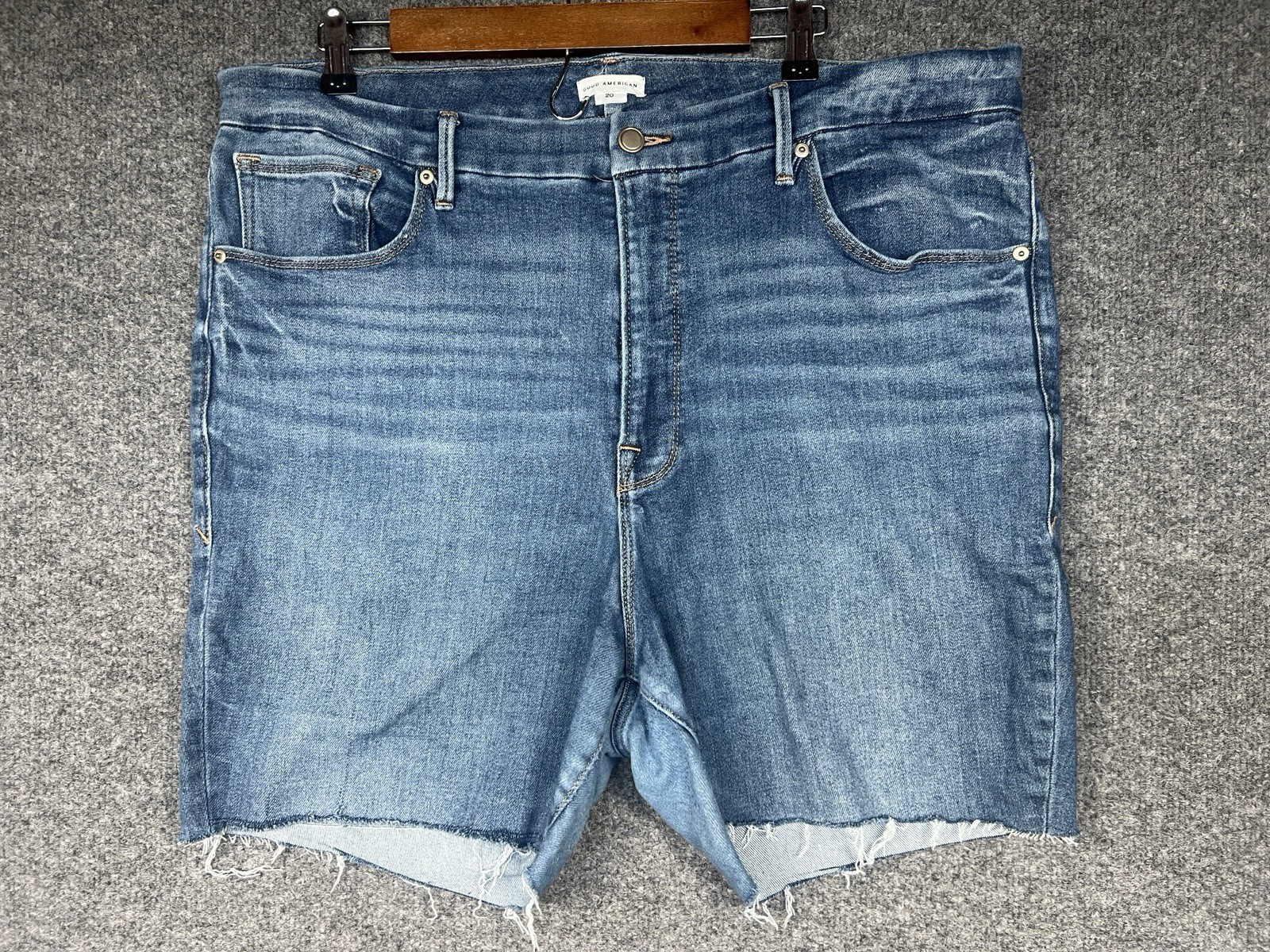 Good American Cut Off Denim Blue673 Jeans Women’s Plus Size 20 Shorts GLCI380T