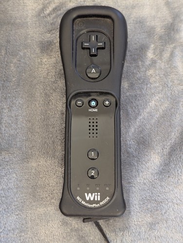 Nintendo Wii U 32 GB Console W/ Sensor Bar - Picture 9 of 12