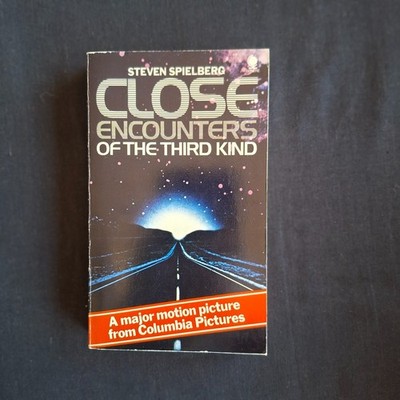 Close Encounters of the Third Kind Sphere 1978 paperback  (BO18)