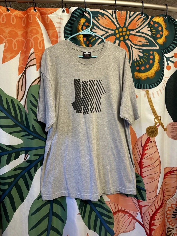 undefeated logo tee - XXL - Image 2 of 4