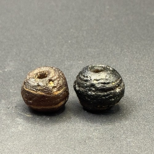 2 Ancient Roman Mosaic Gabri Glass Bead in good Condition
