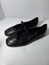 Marc Fisher LTD Black Leather URELLA Mary Jane Flats Size 6 Square Toe Casual