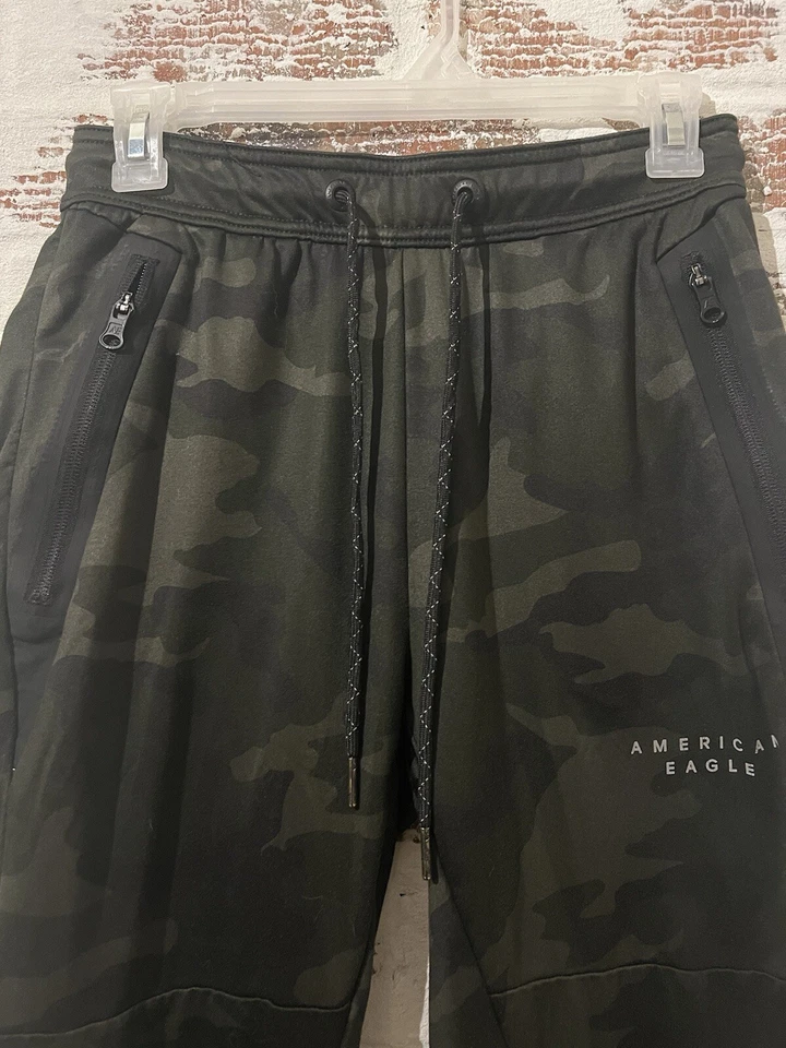 Pantalones de chándal American Eagle Outfitters Flex camuflados negros verdes talla XS Foto 3 de 4