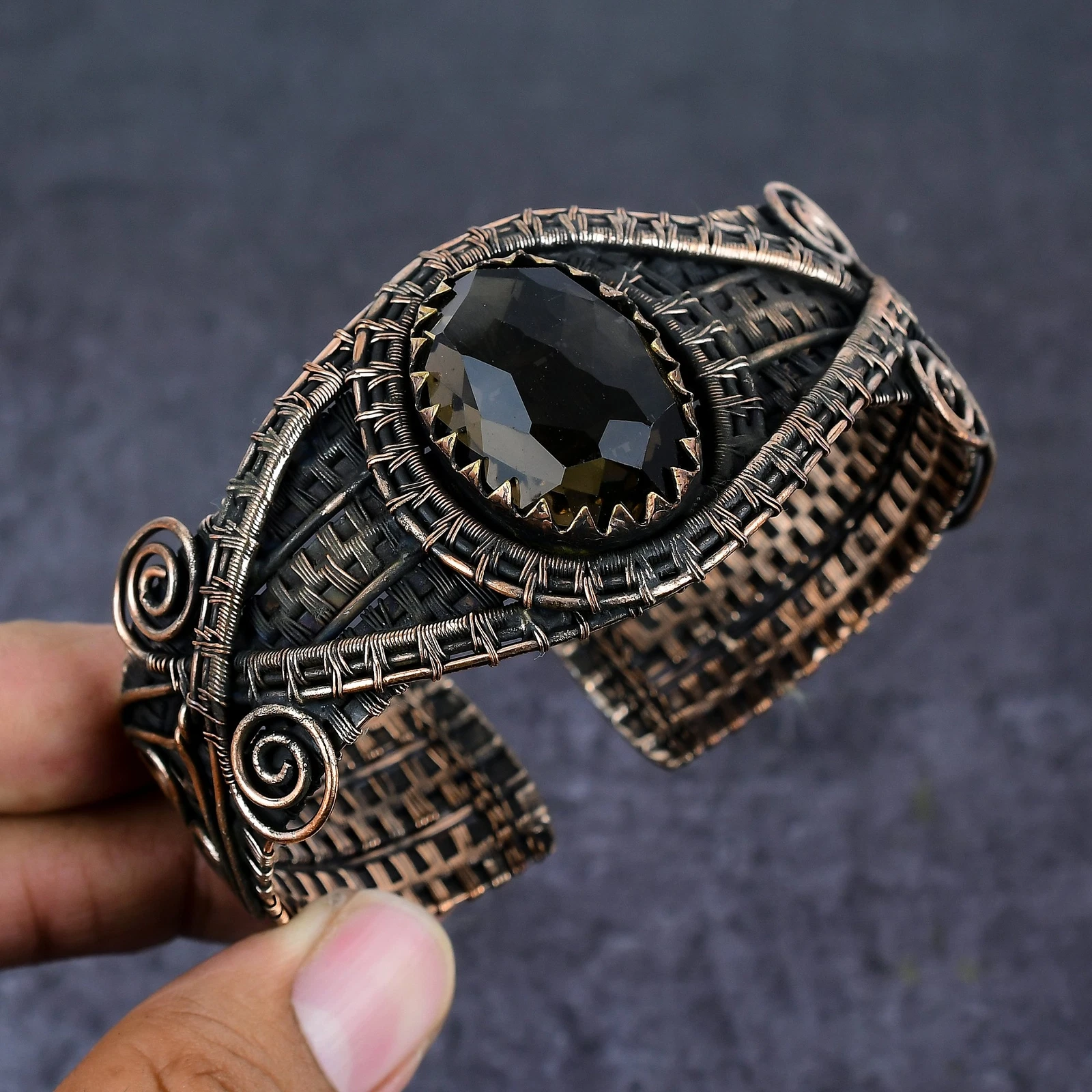 VALENTINO Braccialetto avvolgente filo rame fatto a mano pietra preziosa topazio fumè regolabile per lei m1