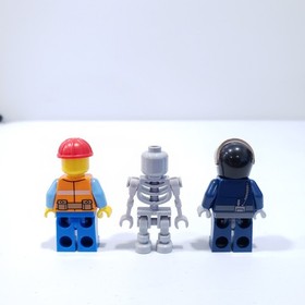 Lego 2014 Lego Movie MetalBeard's Duel 70807 With Manual 99% Complete