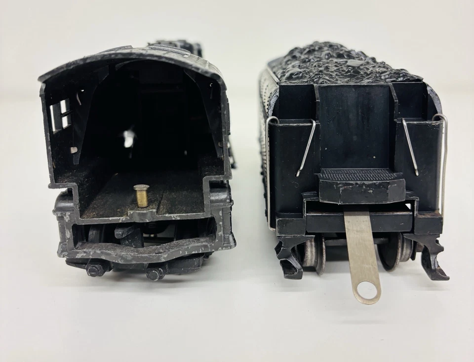 Lionel Prewar 225E Steam Locomotive w/ 2235W Whistle Tender Runs Lights Whistles - Image 3 of 4