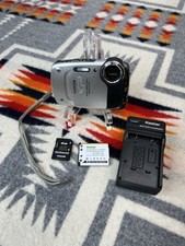 Fujifilm FinePix XP20 Digital Camera Bundle w/ Battery Charger 4gb SD
