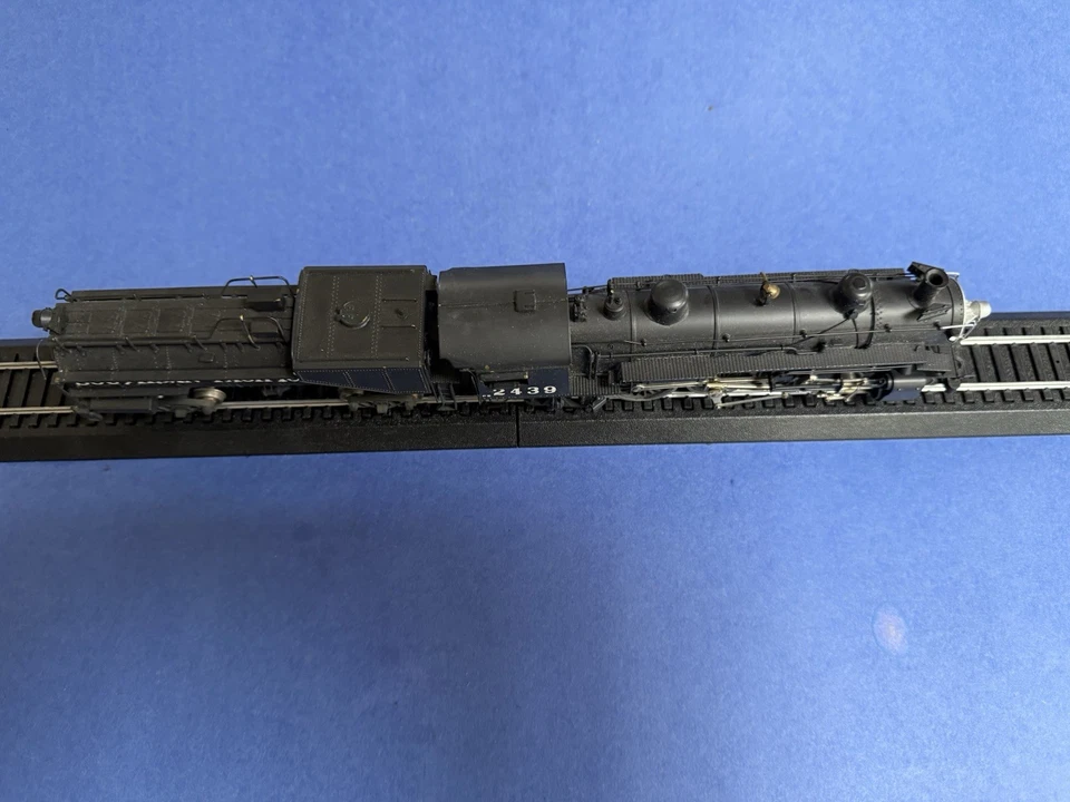 Tenshodo HO #142 Class P-5 4-6-2 Southern Pacific #2439 Factory Painted USED - Image 3 of 4