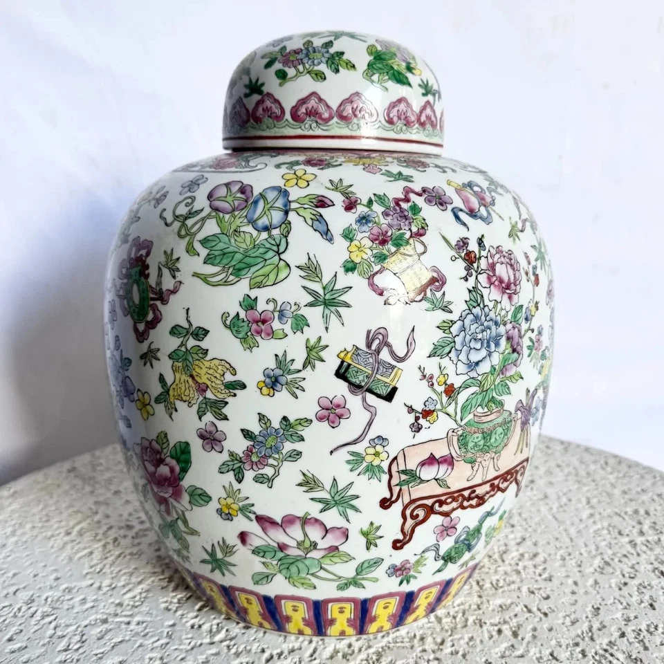 Chinese Hand Painted Porcelain Ginger Jar - Image 3 of 4