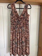 Travel Smith Women's Sleeveless V-Neck Dress with Abstract Print Size L