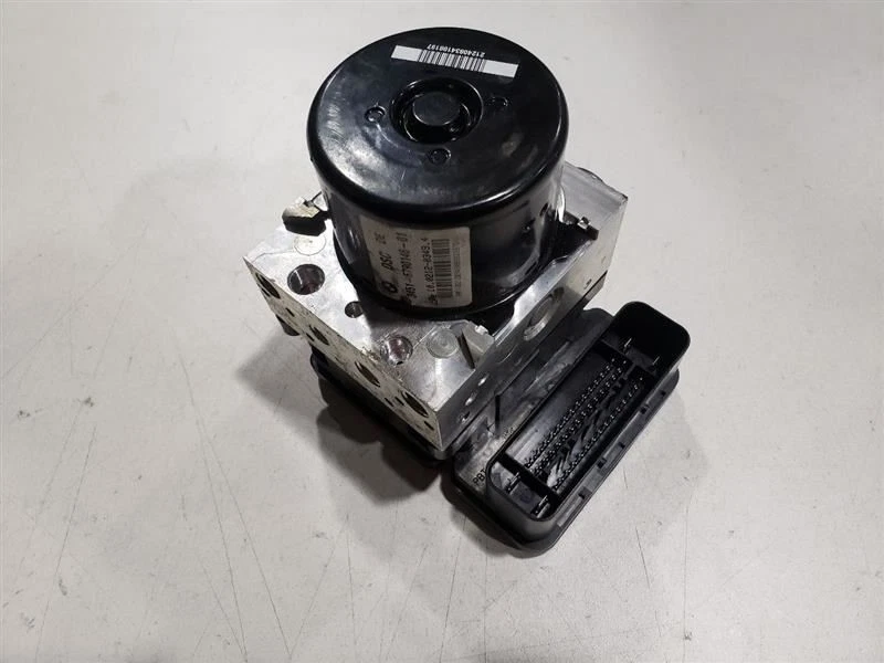 BMW 135i E82 2009 - Conjunto de sistema de frenos antibloqueo compatible con 09-13 OEM - 6790146 Foto 2 de 4