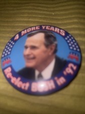 VTG 1992 George Bush Presidential Campaign /4" Button Pin Reelection Clinton