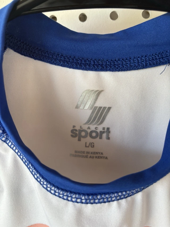 Camisa de natación corta The Childrens Place Rash Guard SLV para niños talla Lg 10/12 Foto 3 de 4