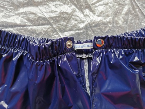 * OPEN SNAP FLY * PANTALONCINI SPRINTER in nylon lucido ultrasottile rivestito PU (XS>2XL) - Foto 9 di 12
