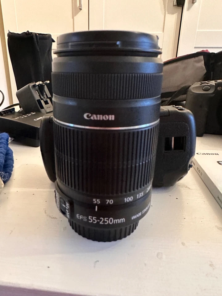 2 Canon cameras +Lens and accessories  - Image 4 of 4