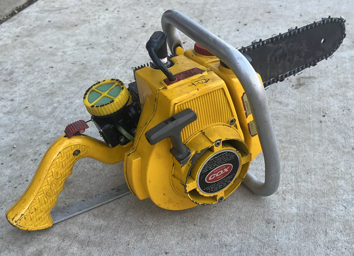 RARE VINTAGE USED VINTAGE COX SERIES 140 CHAINSAW WITH BAR