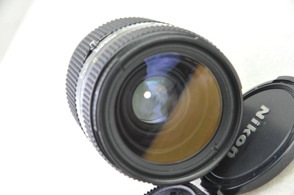 Nikon AF-Nikkor 35-70 mm 1: 2.8 D, FX und DX - Bild 3 von 4