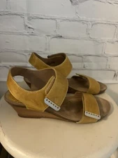 Sofft VERDI Lemon Yellow Sandal EUC Women's Size US 9.5