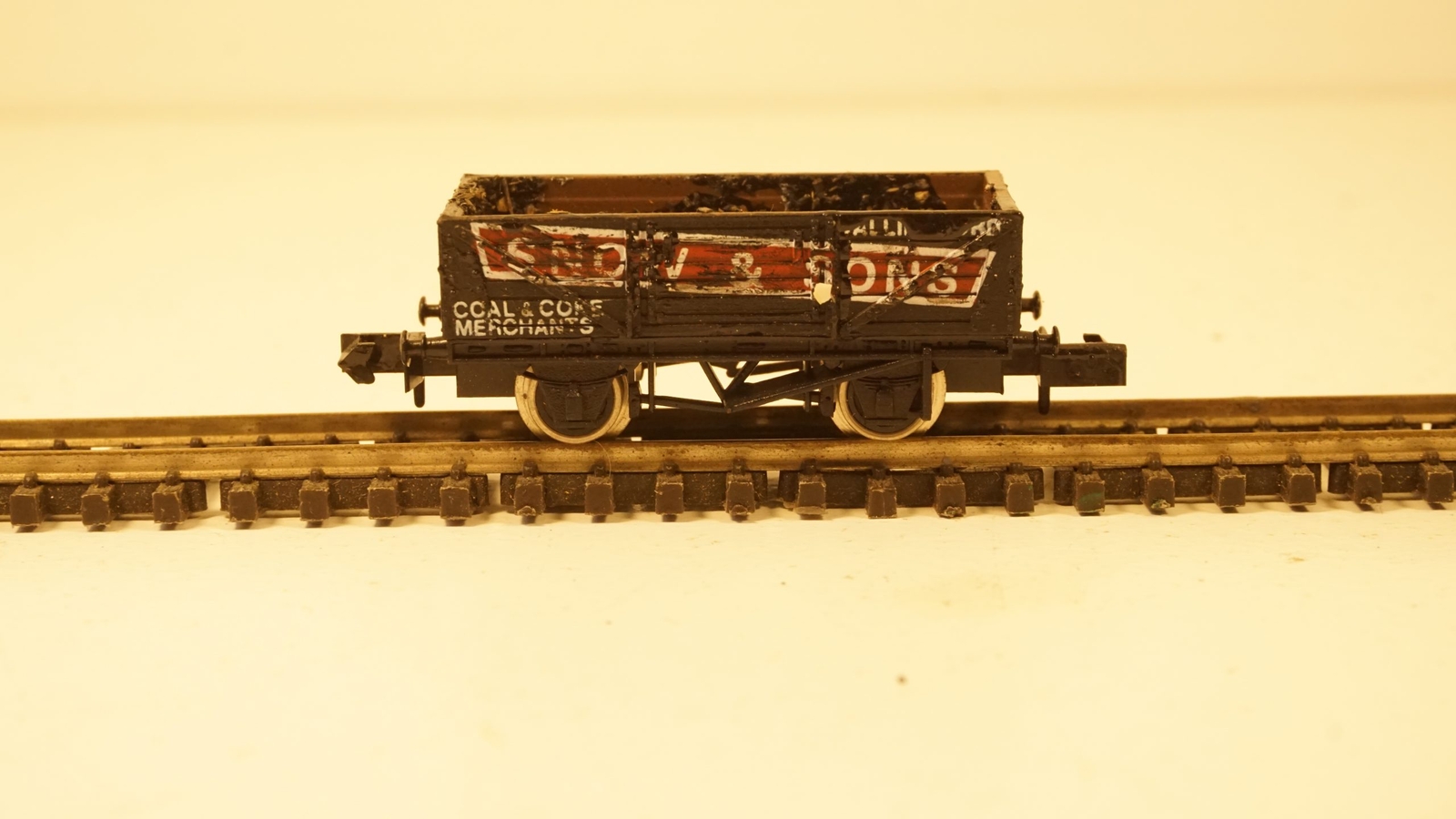 Graham Farish Snow & Sons Wallingford 6 Plank Wagon N Gauge eBay