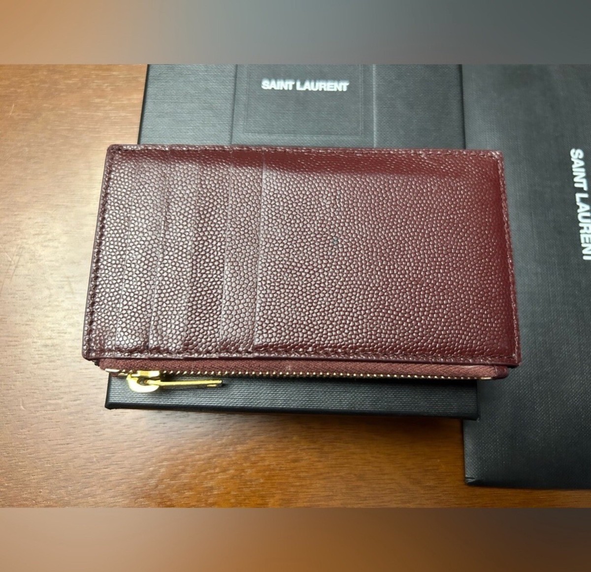 【SAINT LAURENT】CASSANDRE CARD HOLDER●423291AAA441000 CASSANDRE MATELASSÉ FRAGMENTS CARD CASE IN GRAIN DE POUDRE