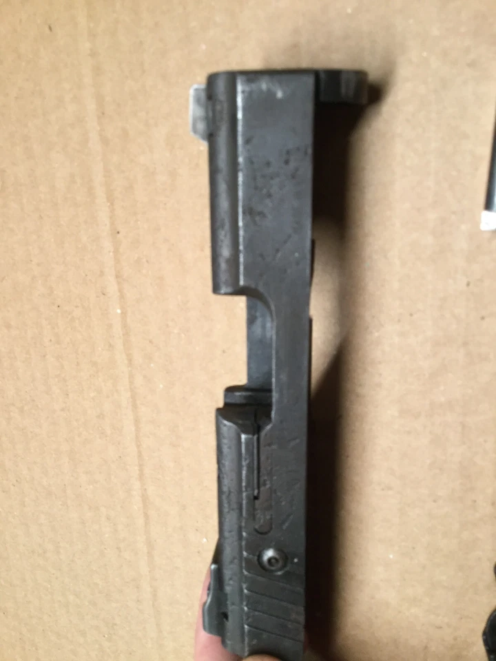 Taurus модель PT 24/7 .40 S&W запчасти лот ремонт / восстановление грубый - Изображение 2 из 4